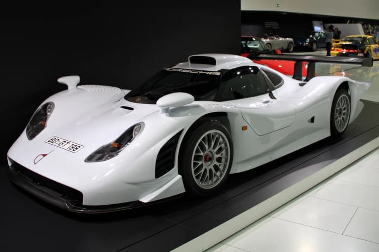 White Porsche 911 GT1 race car