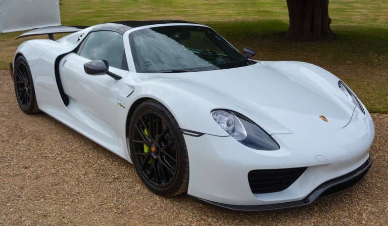White Porsche 918 Spyder at the Concours d'Elegance Hampton Court