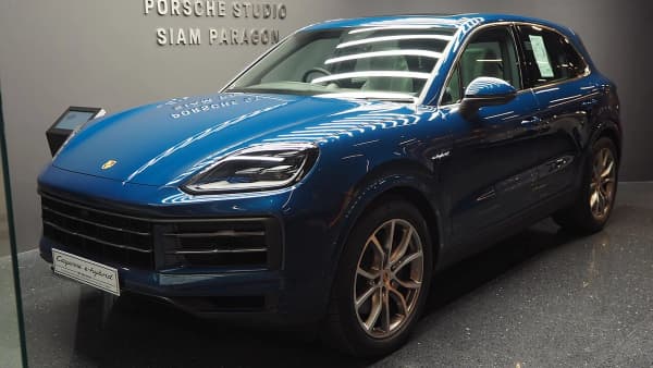 Porsche Cayenne Hybrid: E-Hybrid Models, Range, and Price