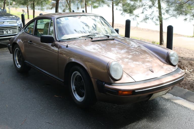 Brown Porsche 911 SC coupe