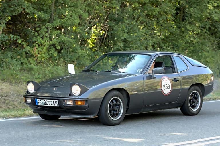 Side profile of a Porsche 924 showing its long fastback shape