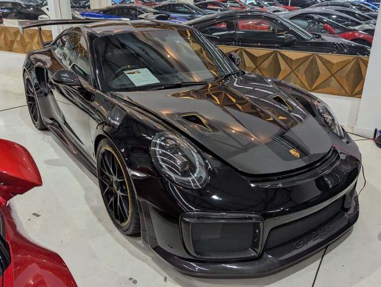 Black Porsche 911 (991) GT2 RS