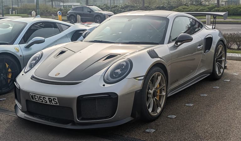 Silver Porsche 911 (991) GT2 RS