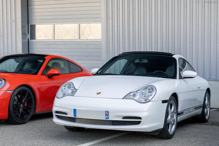 White Porsche 911 (996) Targa
