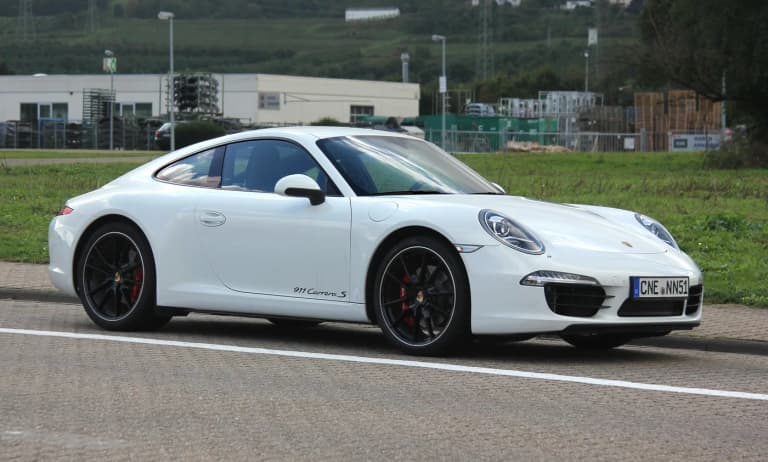 White Porsche 911 (991) Carrera S