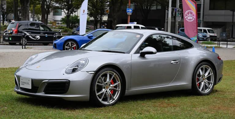 Silver Porsche 991 Carrera S coupe