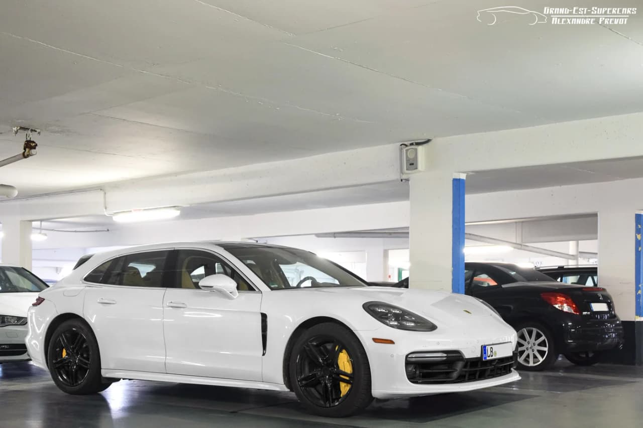 Porsche Panamera Turbo Sport Turismo viewed from the front three-quarter angle
