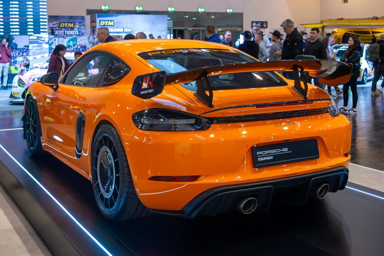 Manthey-equipped Porsche 718 Cayman GT4 RS displayed at the 2023 Essen Motor Show.
