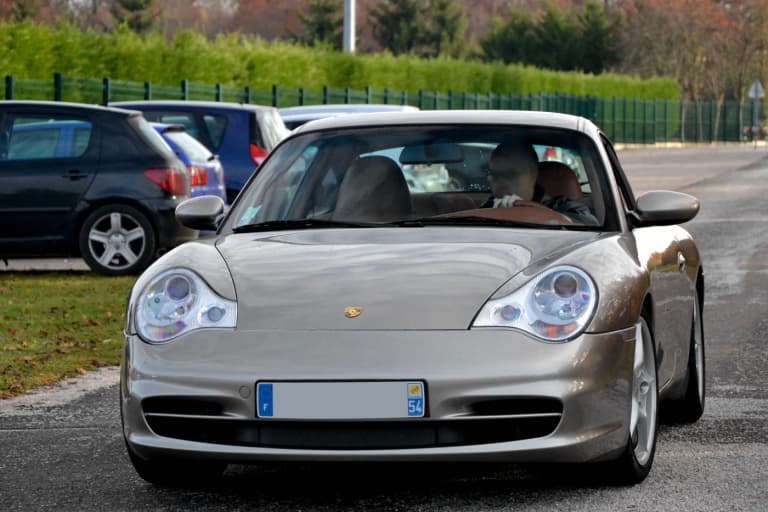 Porsche 911 Carrera (996) front three-quarter view, a naturally aspirated M96-powered variant