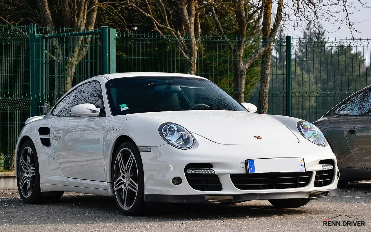 Porsche 911 997 Turbo in white