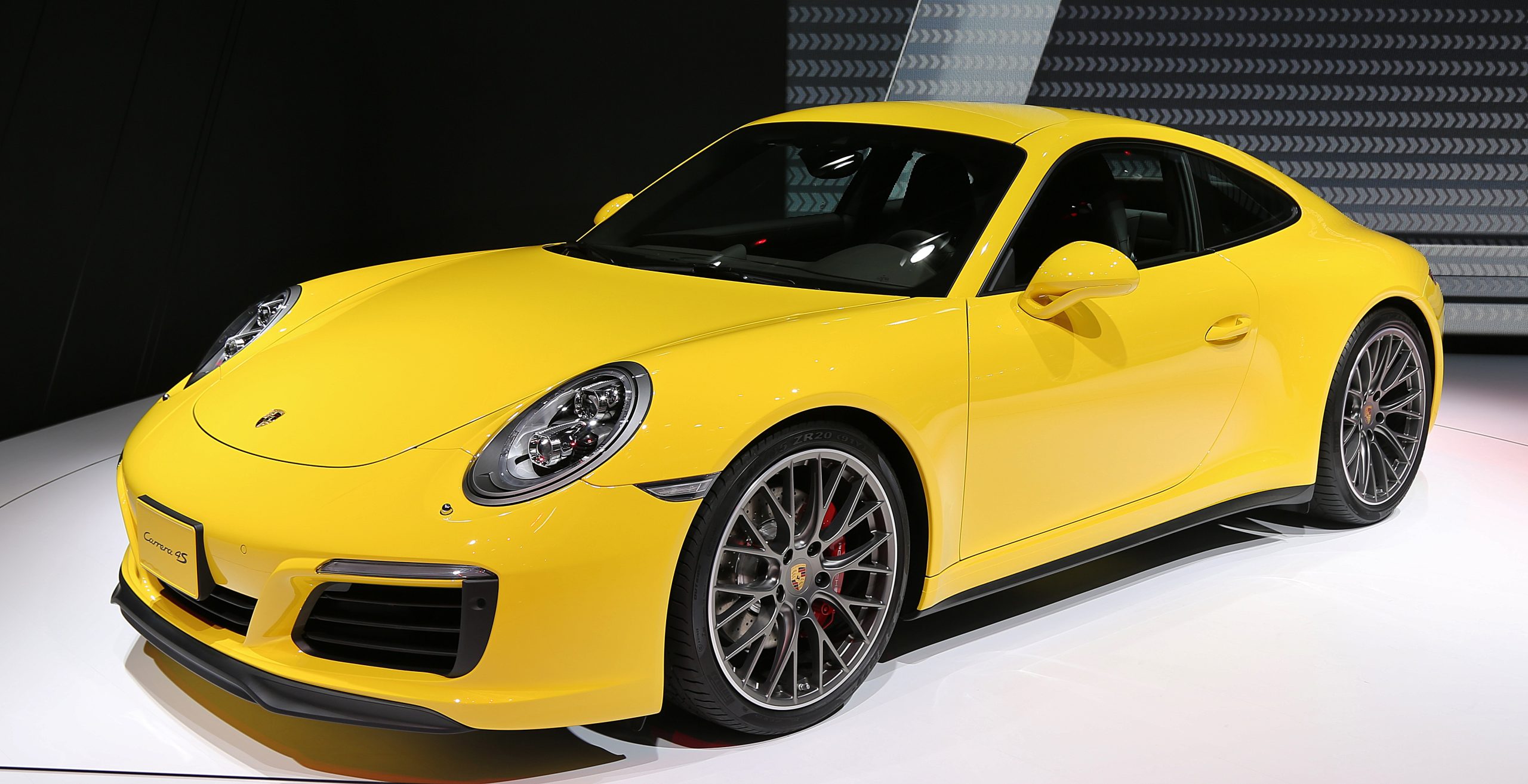 Yellow Porsche 911 Carrera 4S