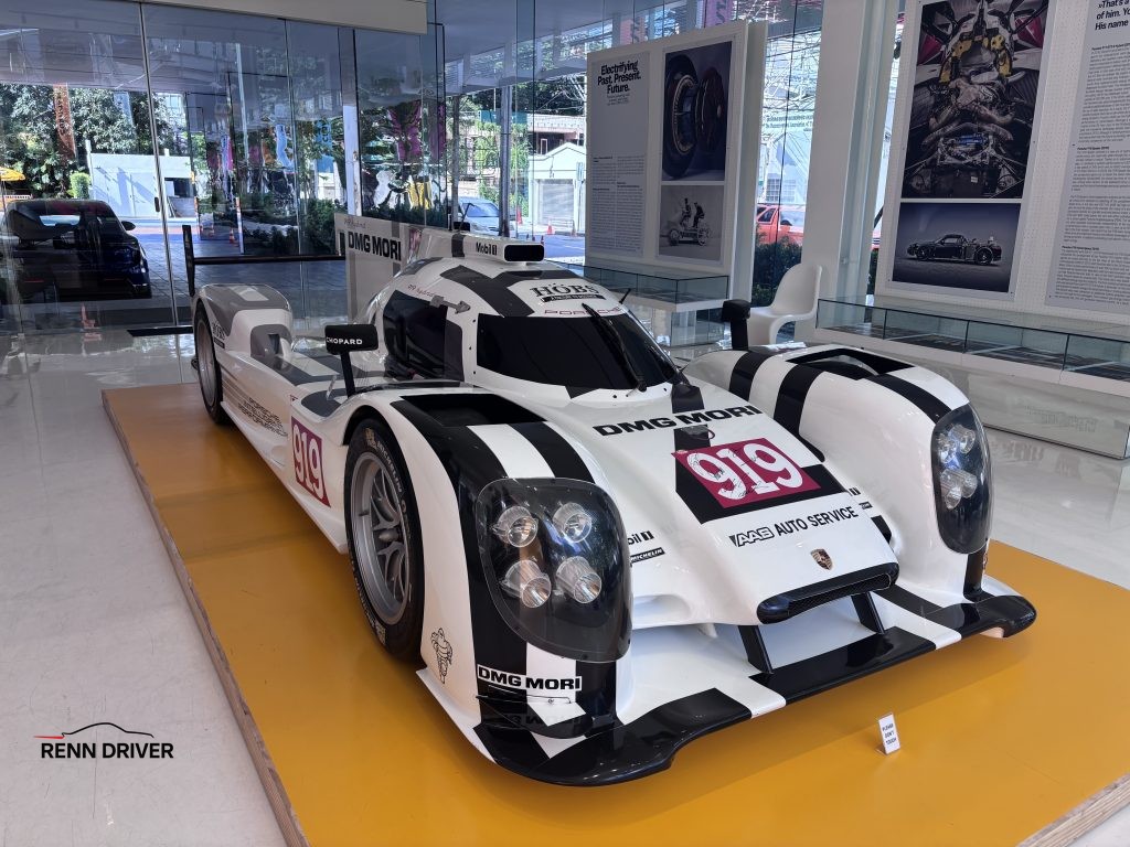 Front of Porsche 919 on display in Bangkok