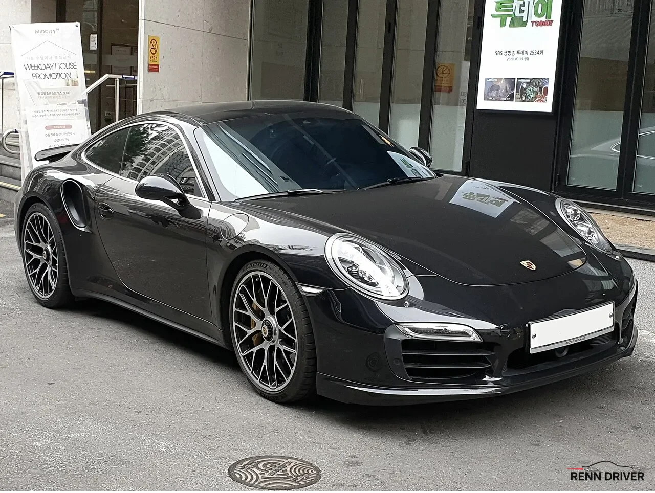 Porsche 991.2 Turbo S in red