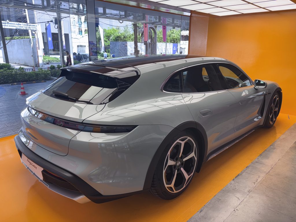 Rear view of Taycan at Curvistan