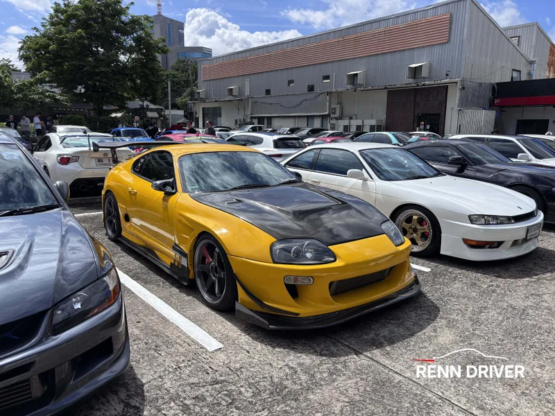 Yellow Toyota Supra Mk4 (A80/JZA80)