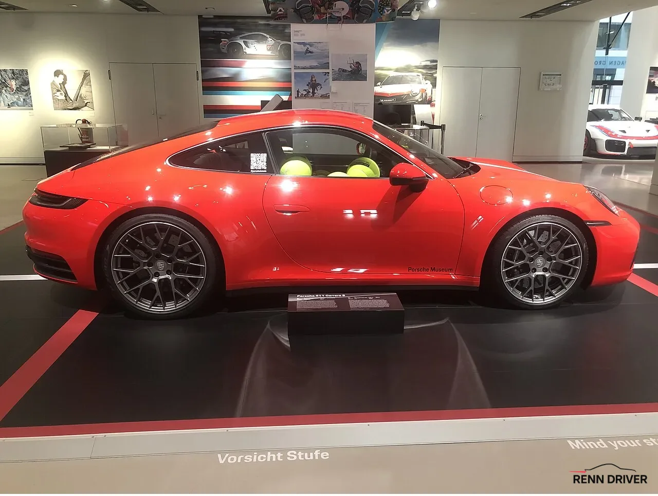 Porsche 992 Carrera S side profile