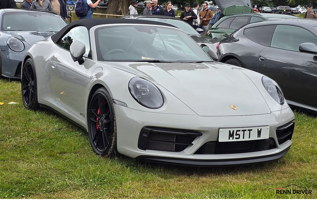 Porsche 911 Carrera 4 GTS Cabriolet