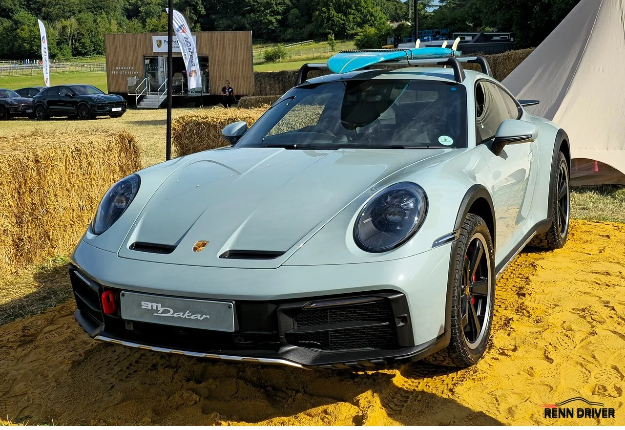 Porsche 911 Dakar front three-quarter view