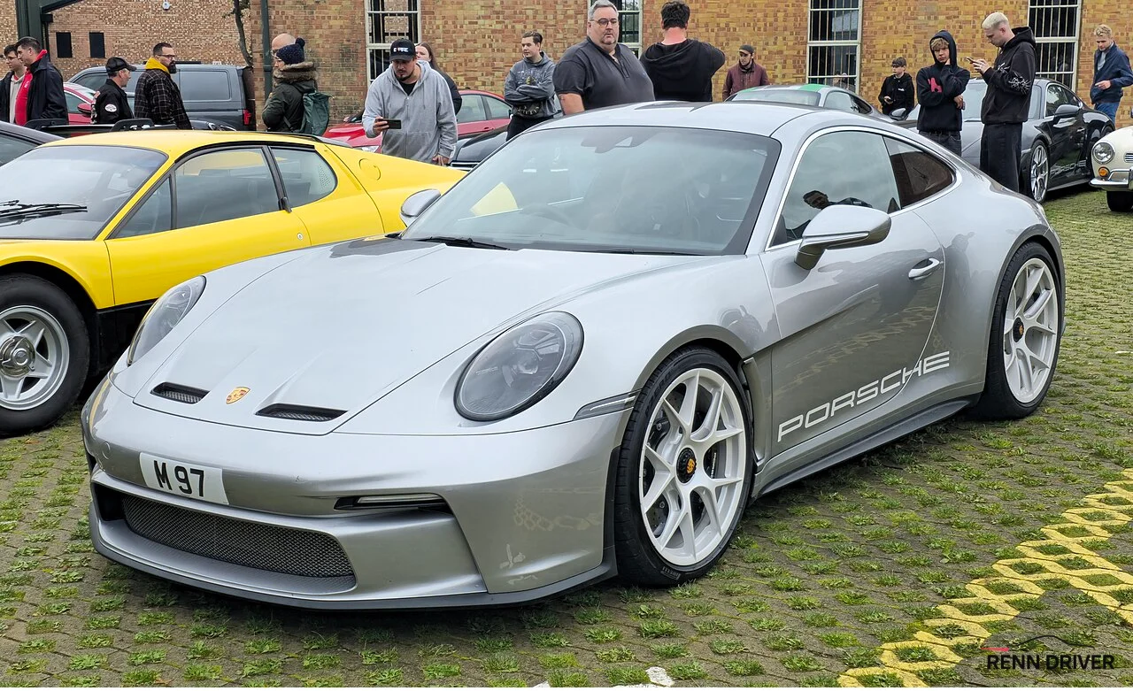 White Porsche 911 S/T