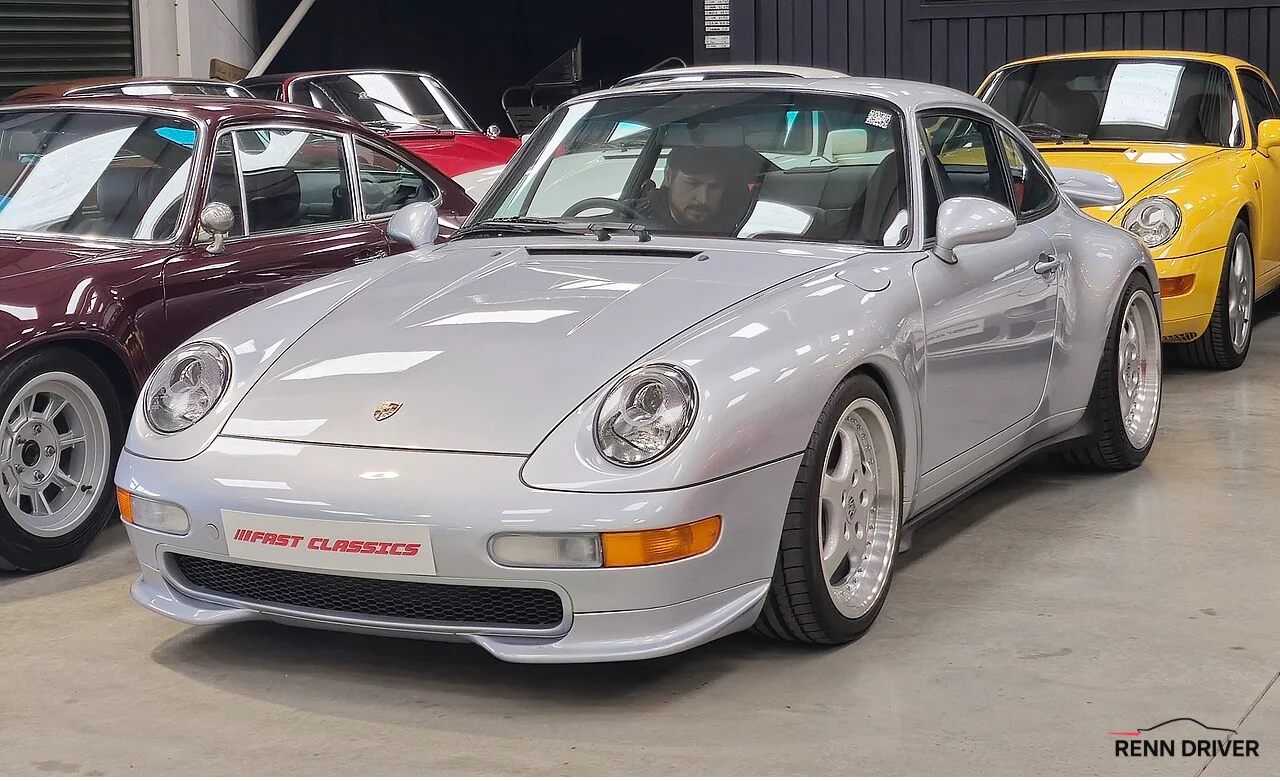 Silver Porsche 993 Turbo