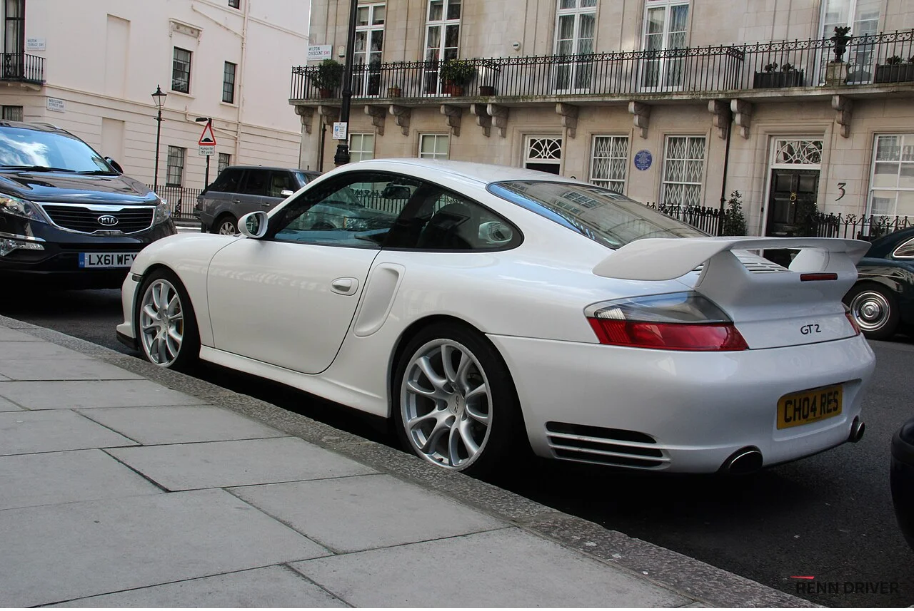 Silver Porsche 997 GT2 in London