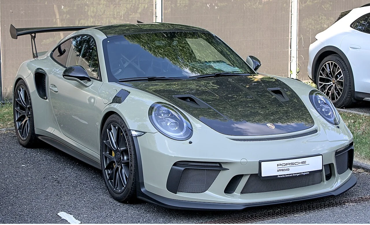 Porsche 991.2 GT3 RS with Weissach Package in Chalk