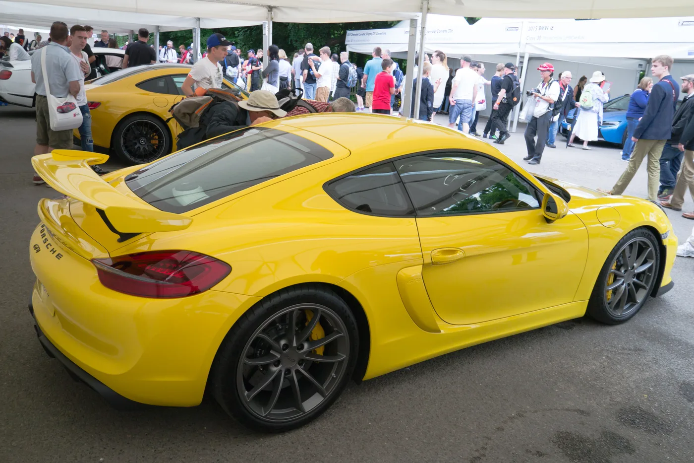 Porsche Cayman GT4