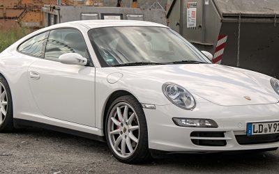 White Porsche 911 (997 generation)