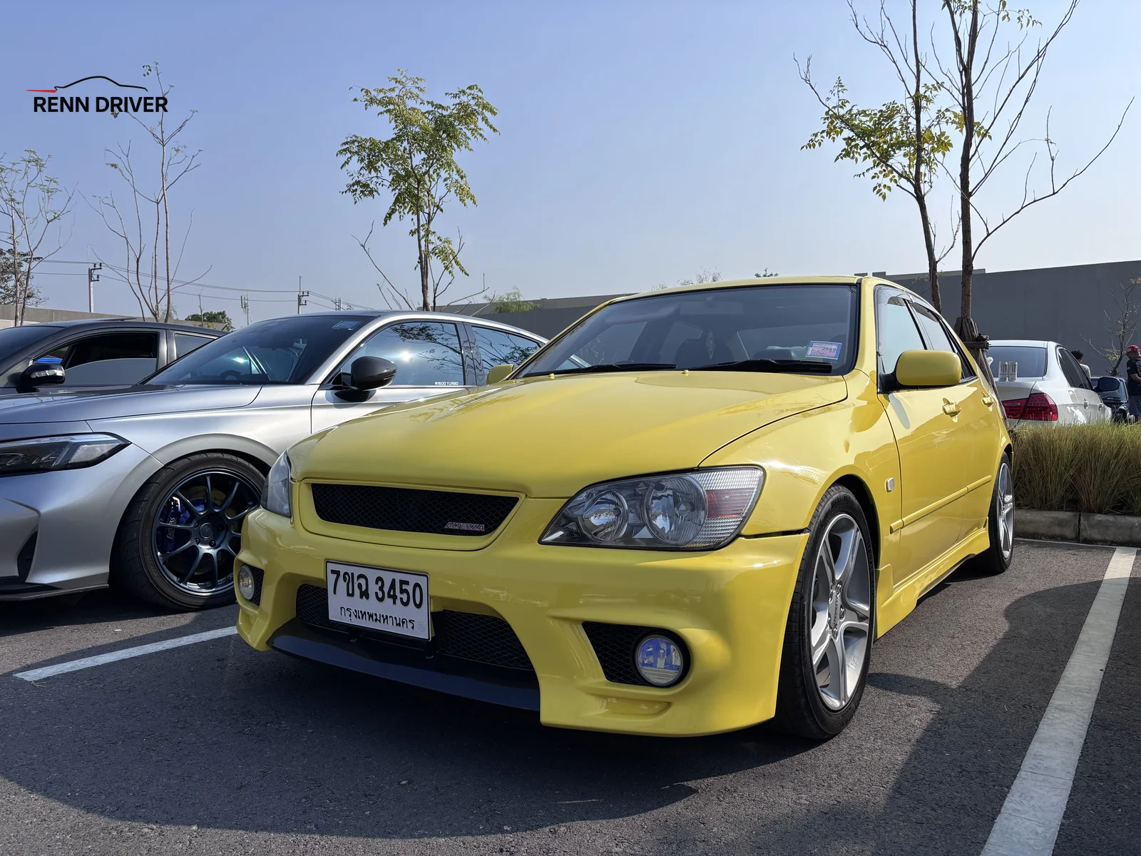 Yellow Lexus IS200 Altezza