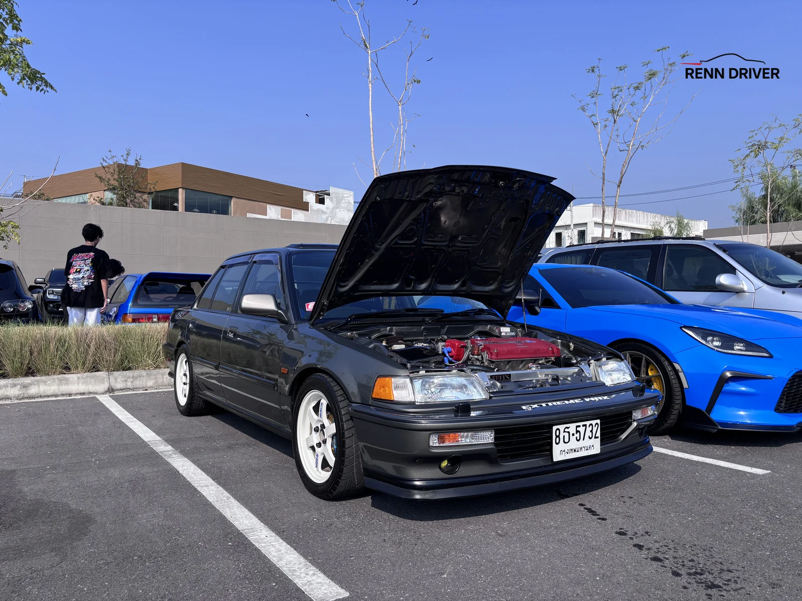 Grey Honda Civic EF with K-swap engine