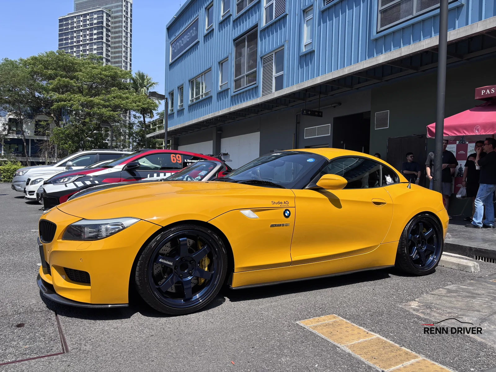 Yellow BMW Z4 sDrive35is